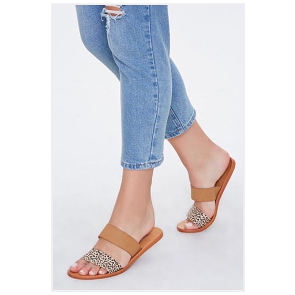 *BRAND NEW* LEOPARD PRINT SLIP-ON SANDALS